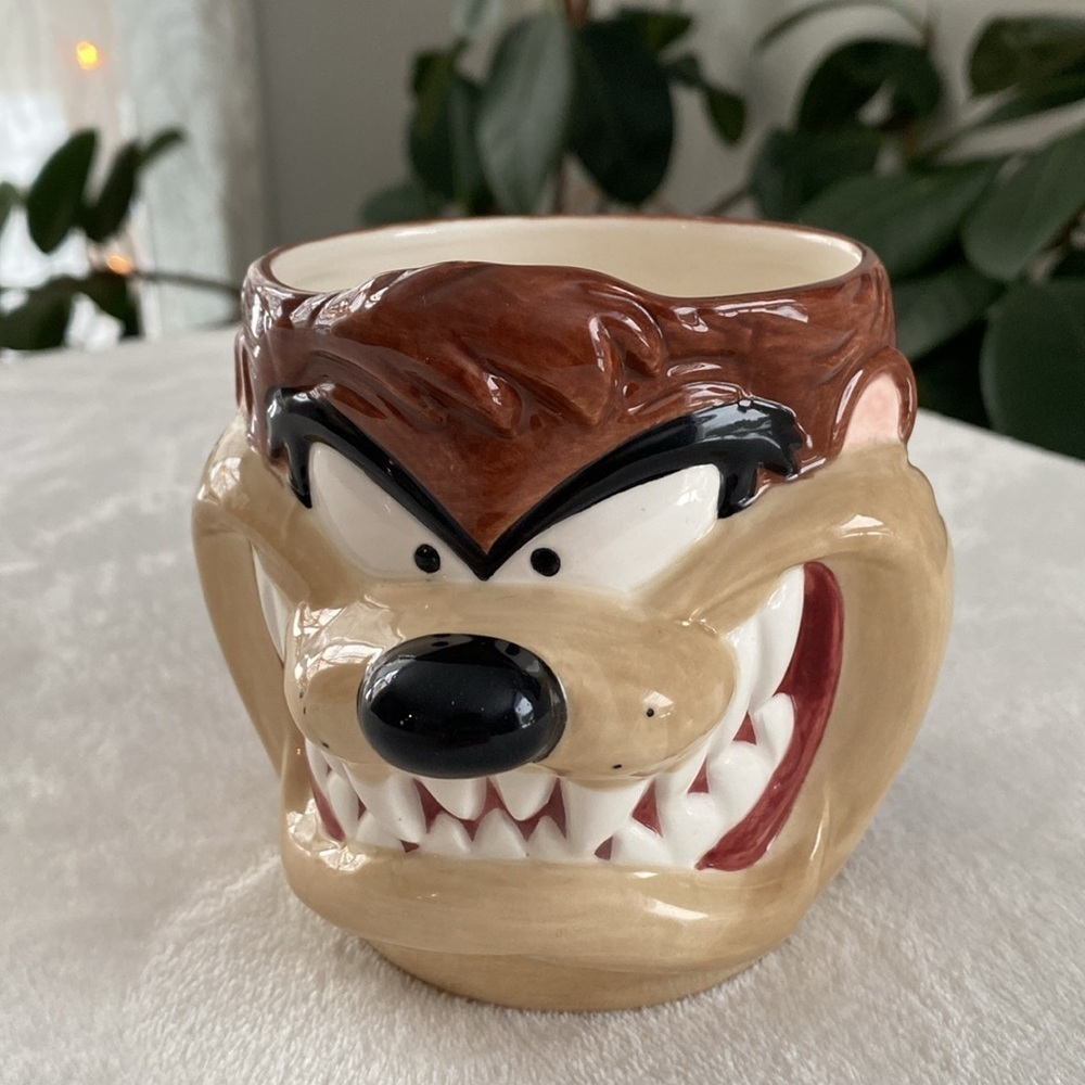 Taz Vintage Tasmanian Devil Looney Tunes 3D All Teeth 1995 (30 year old) Mug. - Picture 3 of 9